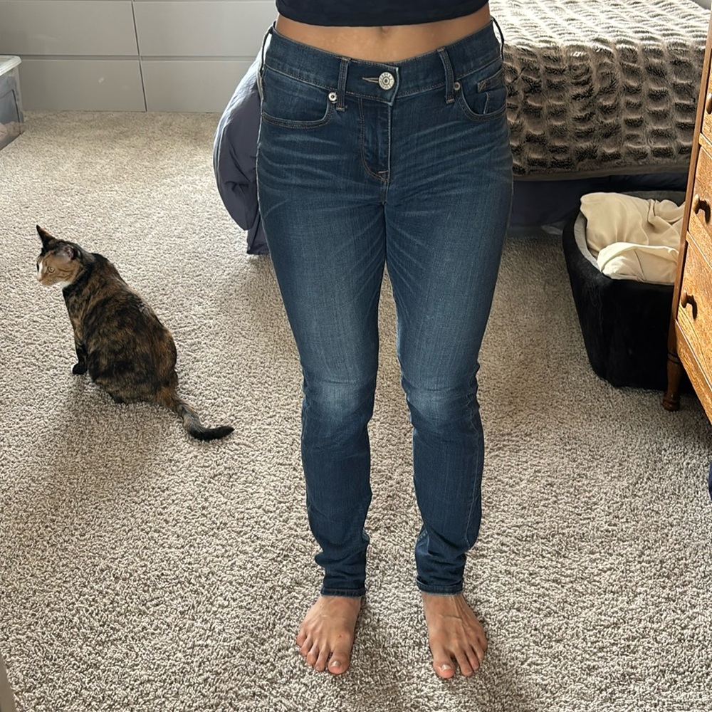 Express Mid Rise Jeans - Picture 2 of 4
